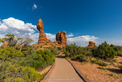 Balanced Rock Trail in Arches National Park in Utah