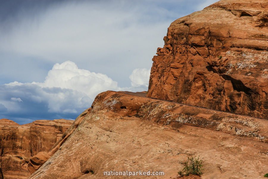 Delicate Arch Trail in Arches National Park in Utah