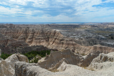 Pinnacles Overlook in Badlands National Park in South Dakota