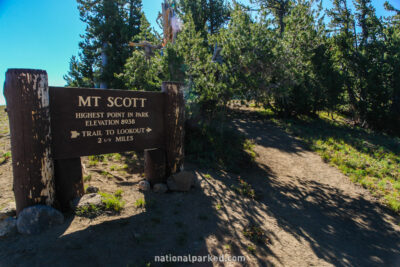 Mt Scott Trail in Crater Lake National Park in Oregon