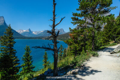 Sun Point Nature Trail in Glacier National Park in Montana