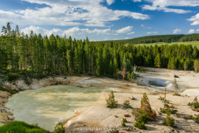 Sulphur Cauldron in Yellowstone National Park in Wyoming