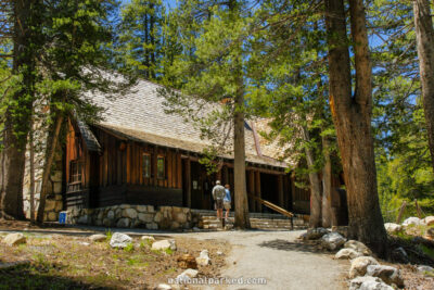 Tuolumne Meadows Visitor Center in Yosemite National Park in California